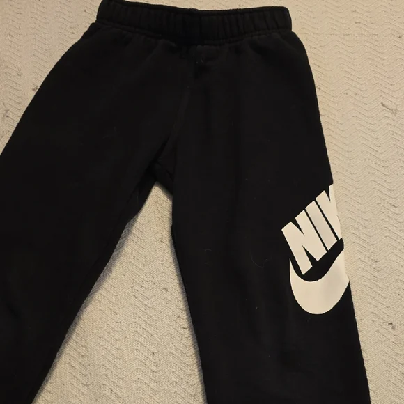 Nike Kids Black Sweatpants with White Logo - Picture 1 of 9